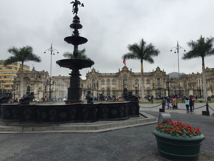centro-historico-lima-plaza