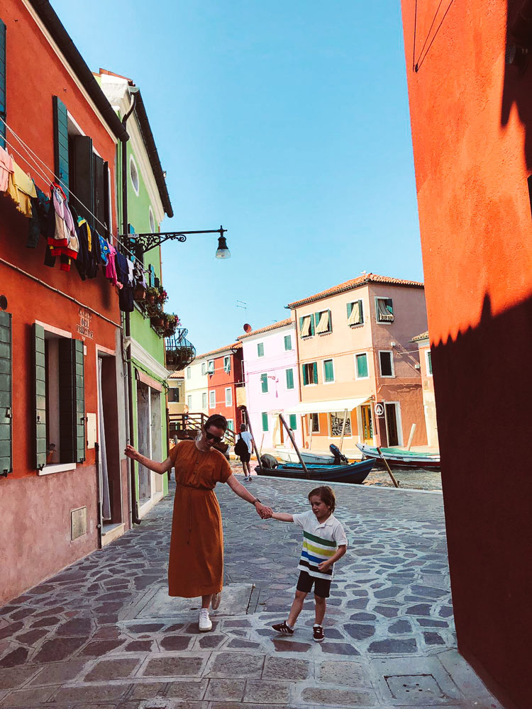 colorful-houses-burano-italy